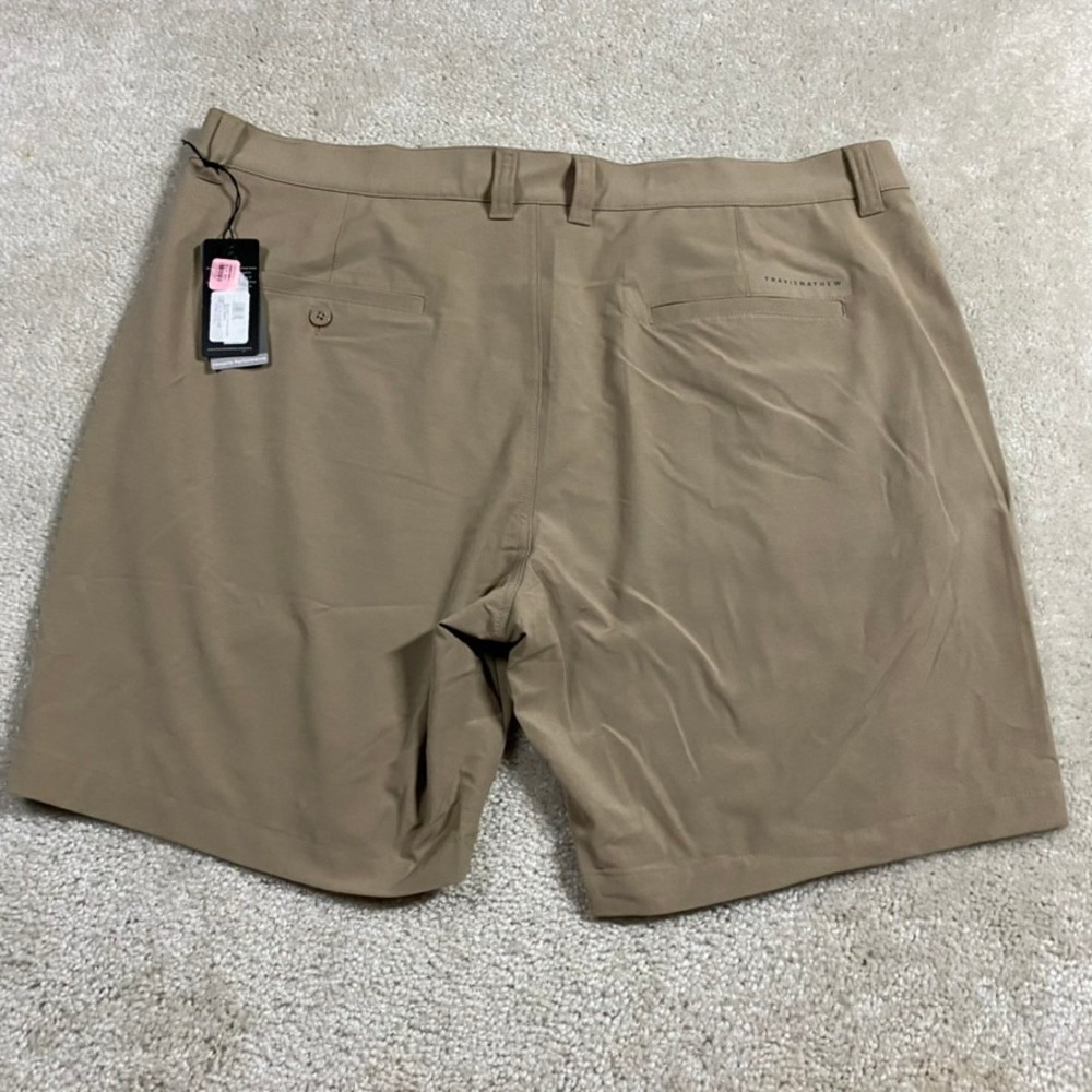 TravisMathew Shorts Mens 40 Golf Performance Eco Tech Chino Khaki Tan New